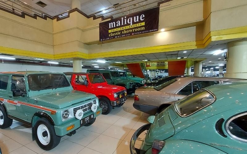 Deretan mobil koleksi showroom Malique Selatan Djakarta (dok: Hypeabis/Rezha Hadyan)