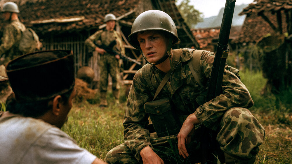 Martijn Lakemeier berperan sebagai tentara muda Johan De Vries (Dok. New Amsterdam Film Company)