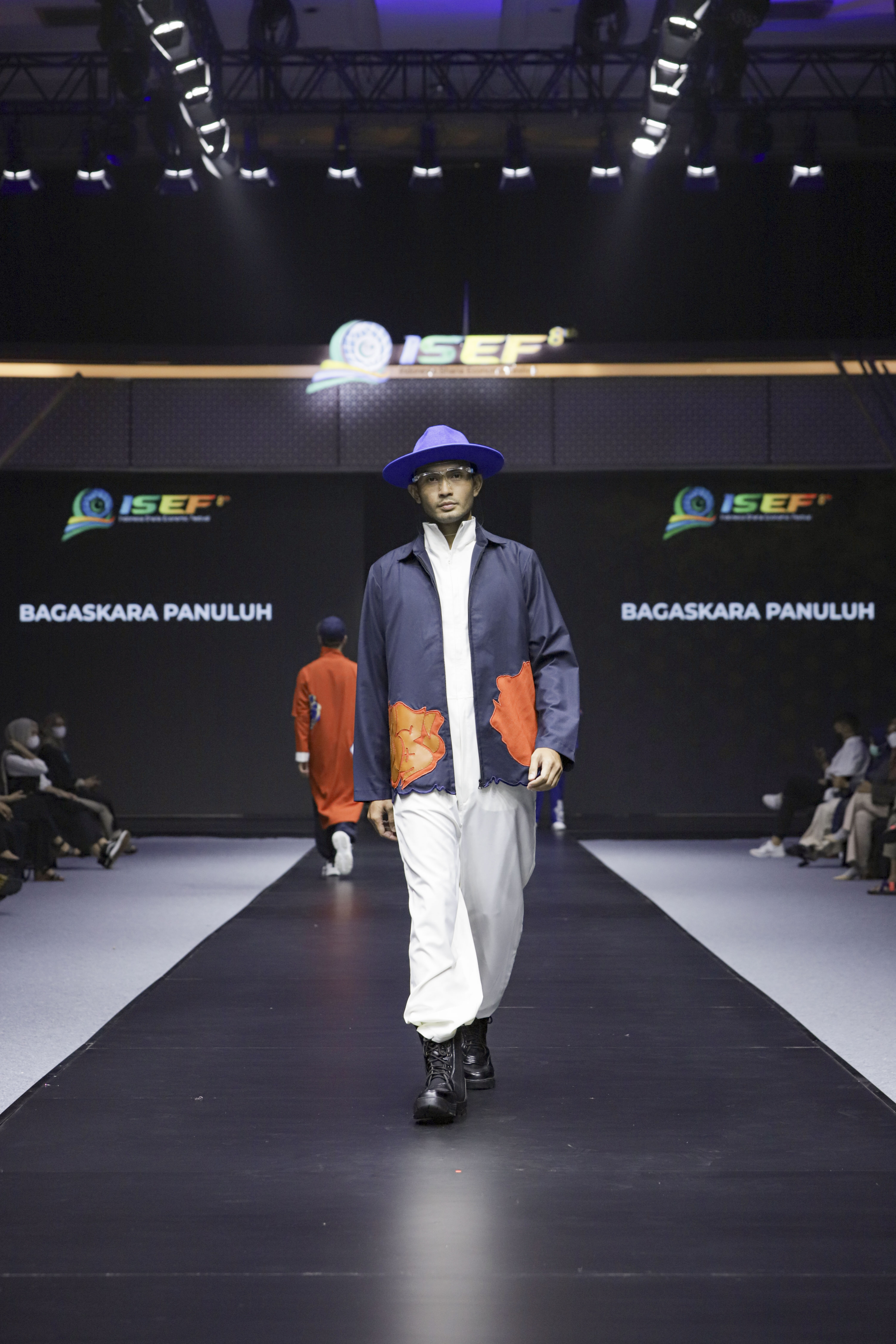 Rancangan Bagaskara Panuluh di Modest Young Designer Competition ISEF 2021. (Dok. ISEF 2021, Indonesian Fashion Chamber)