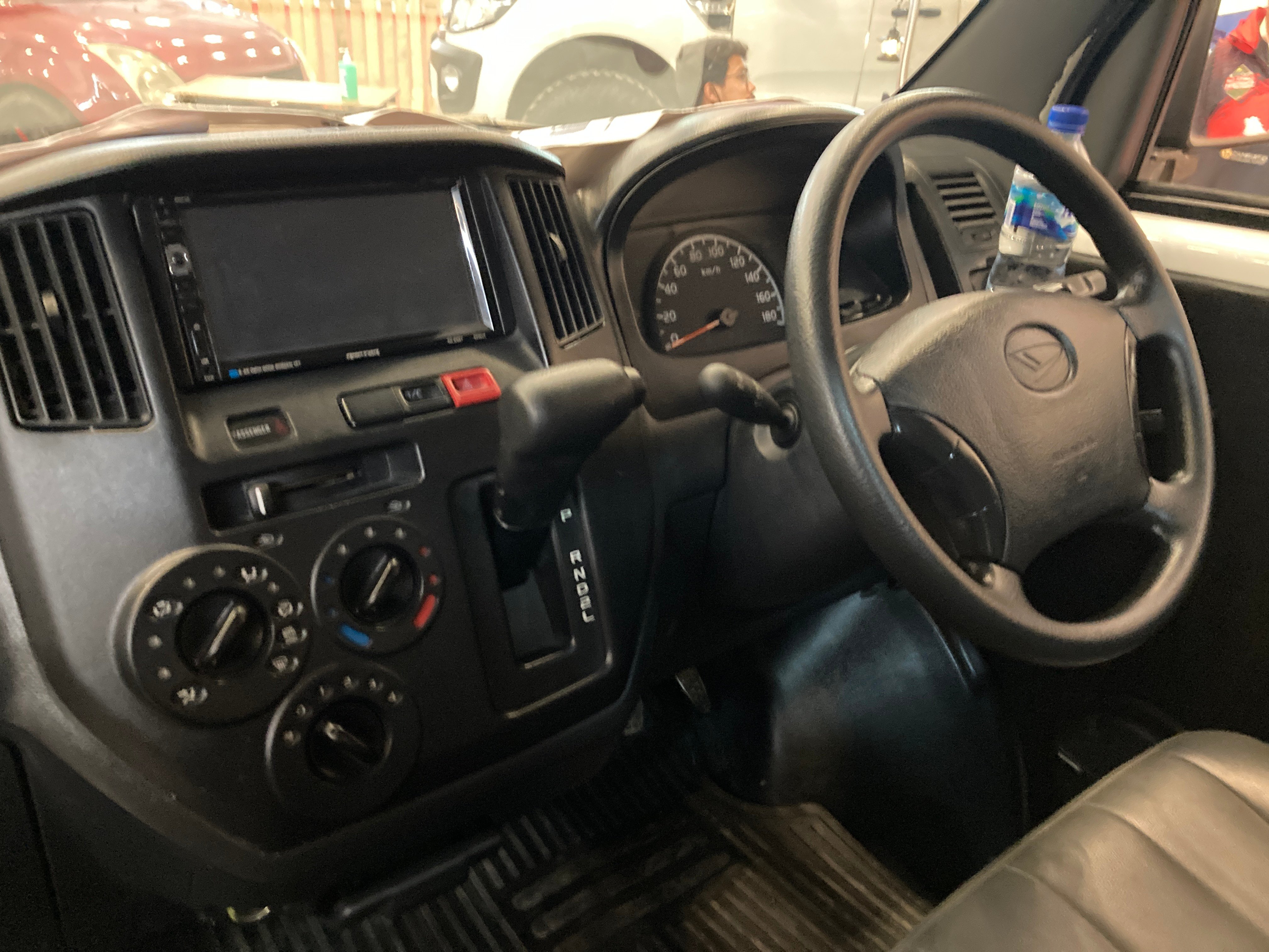 Daihatsu Gran Max bertransmisi otomatis yang digunakan oleh Jakarta Campervan (dok: Hypeabis/Rezha Hadyan)