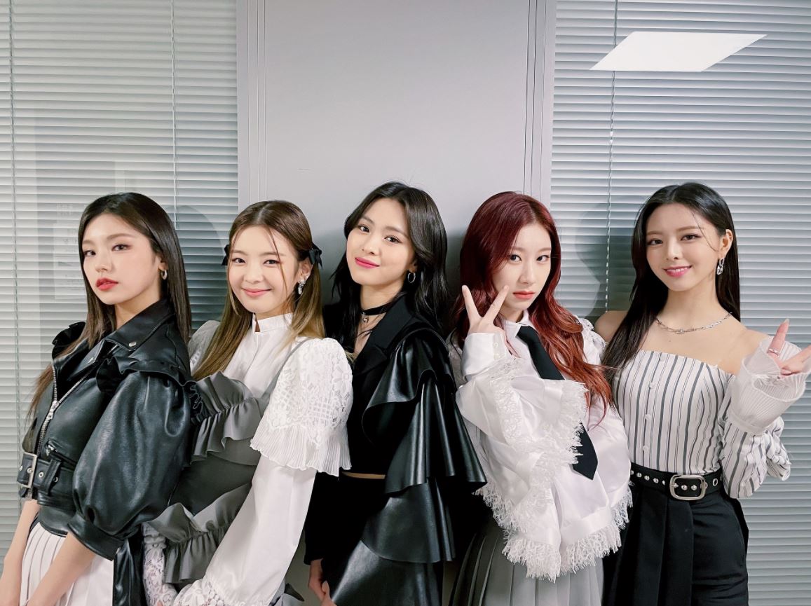 ITZY (Dok. ITZY Official Twitter)