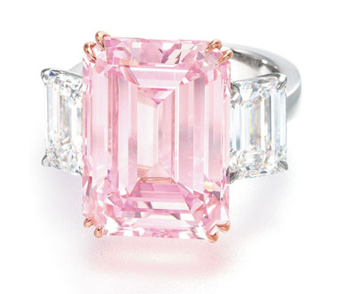 Perfect Pink Diamond Ring. (Dok. Christie