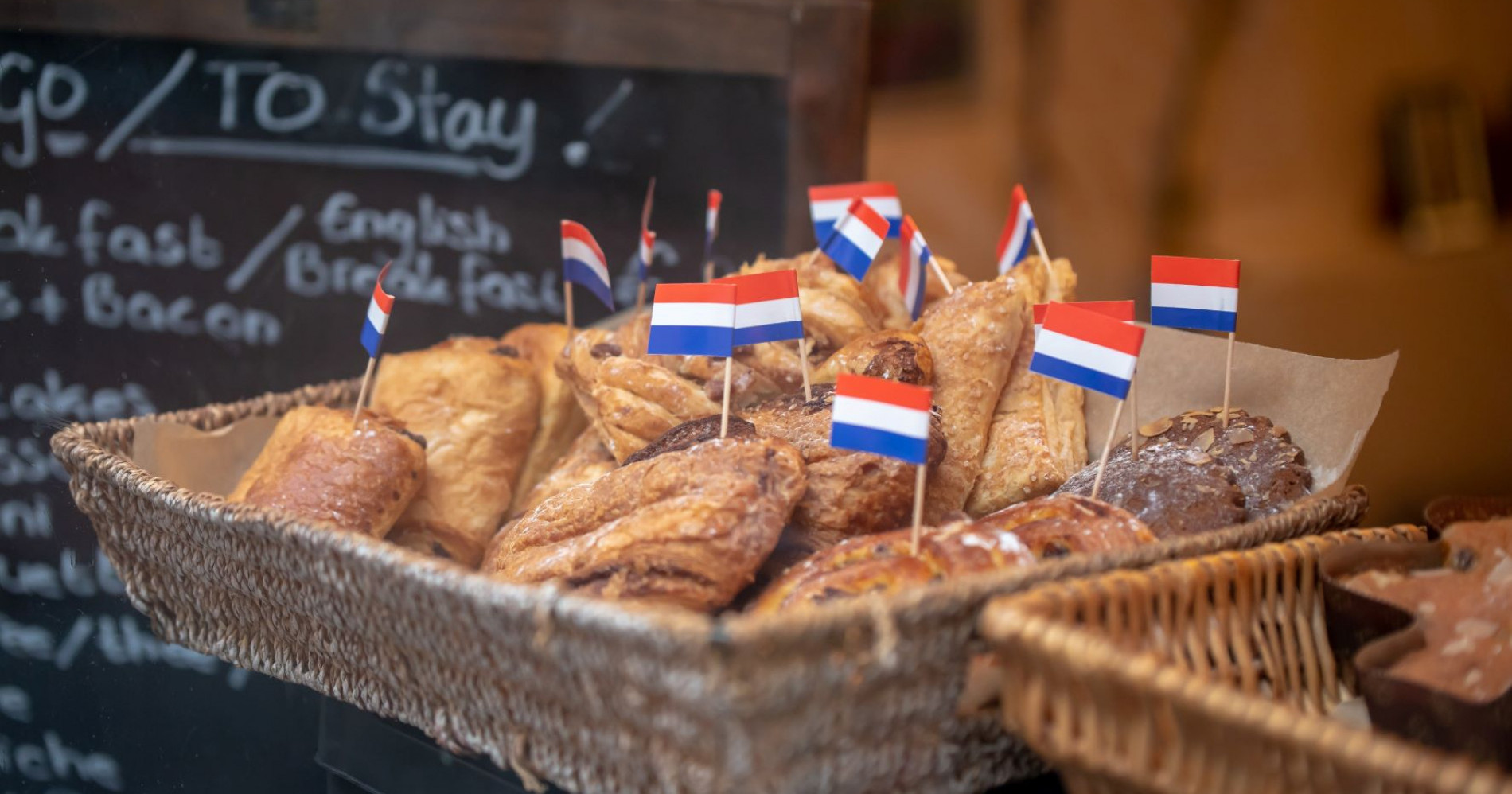 荷兰美食图鉴：从帝国到现代，荷兰原来有这么多美食|荷兰|黄油|肉桂_新浪新闻
