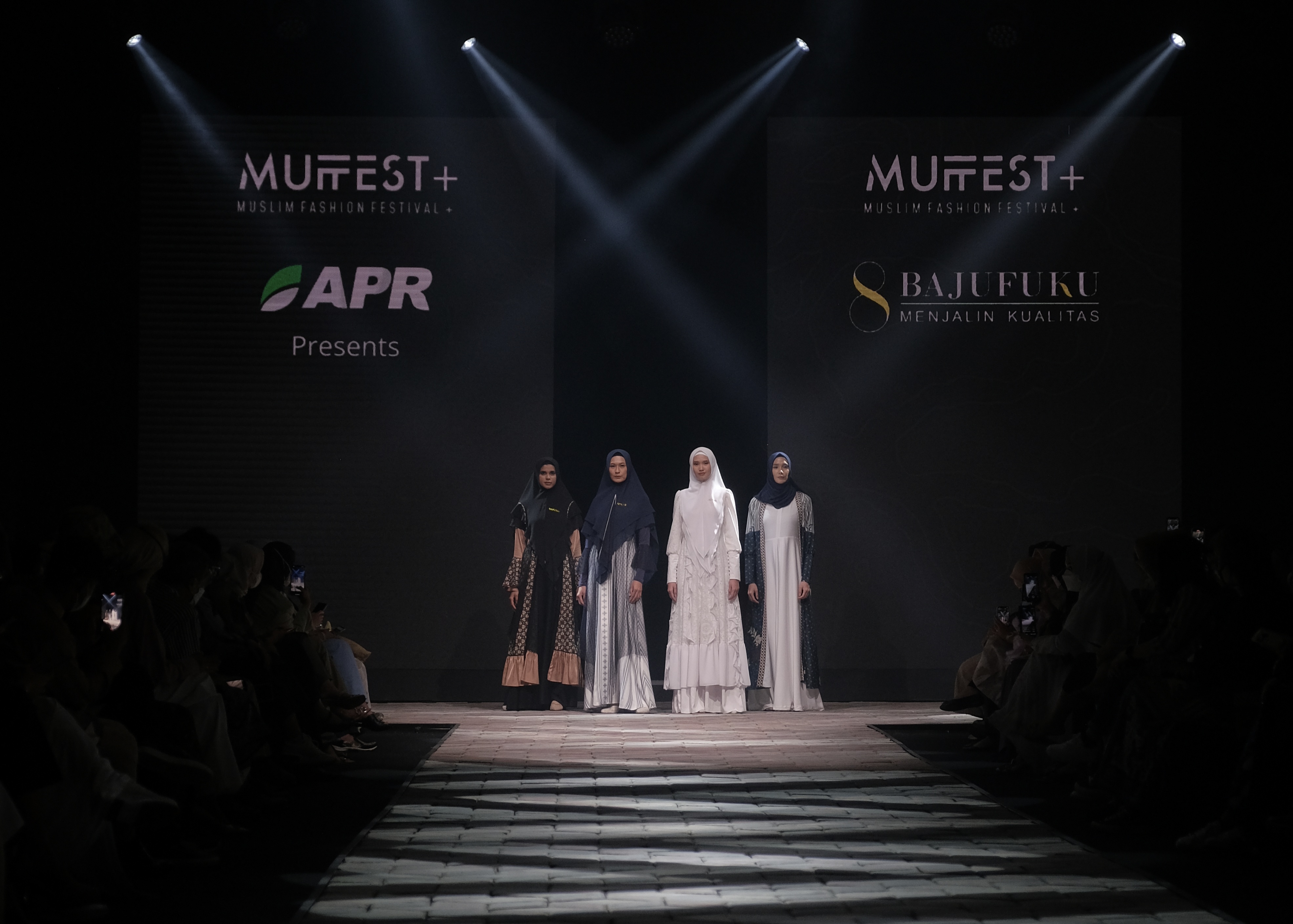 Koleksi UMKM Bajufuku dalam Sustainable Modest Fashion, Muslim Fashion Festival (MUFFEST+) 2022, Kamis (21/04/2022). (Sumber: MUFFEST+ 2022)