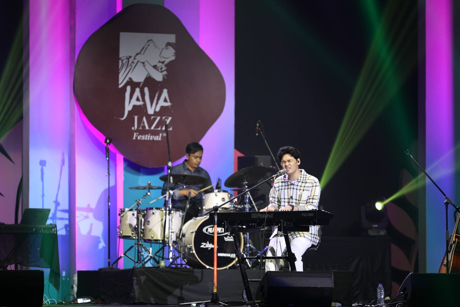 Mikha Angelo tampil perdana di BNI Java Jazz Festival. (Suselo Jati/Hypeabis.id)