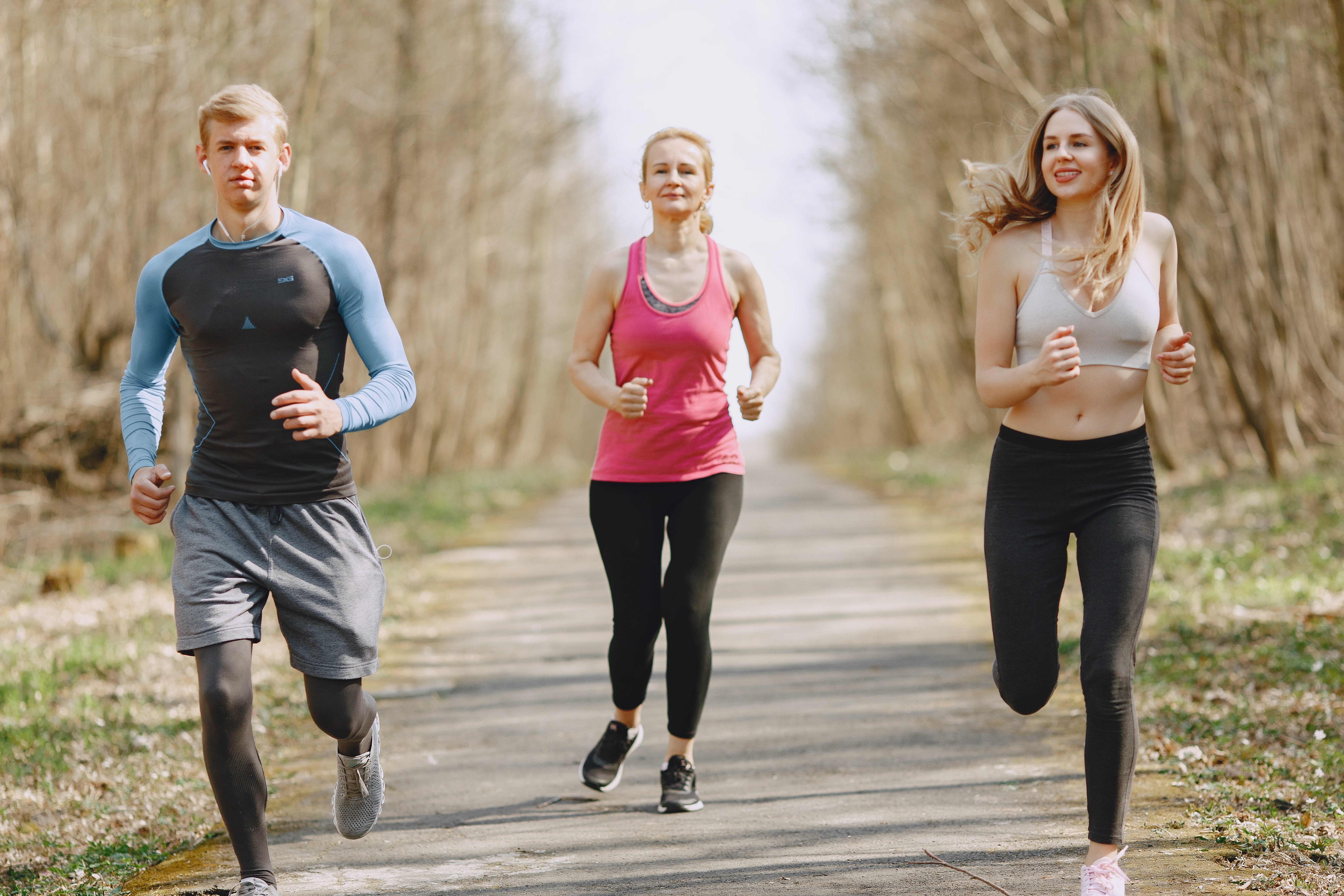 Jogging bisa meningkatkan kekuatan otot dan tulang (Sumber gambar: Gustavo Fring/Pexels)