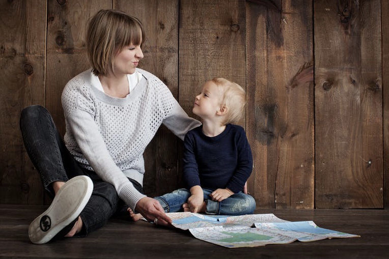 Pola asuh orang tua penting untuk pertumbuhan anak. (Sumber gambar : Pexels/Pixabay)