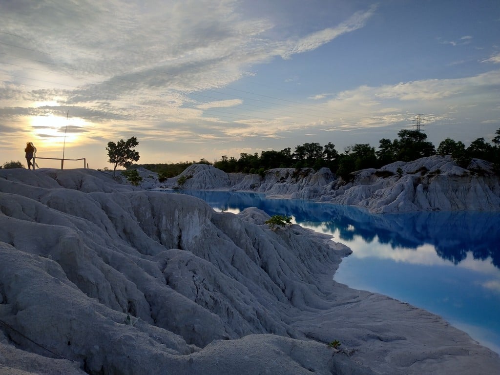 Danau Kaolin (Sumber gambar: bangkatengahkab.go.id)