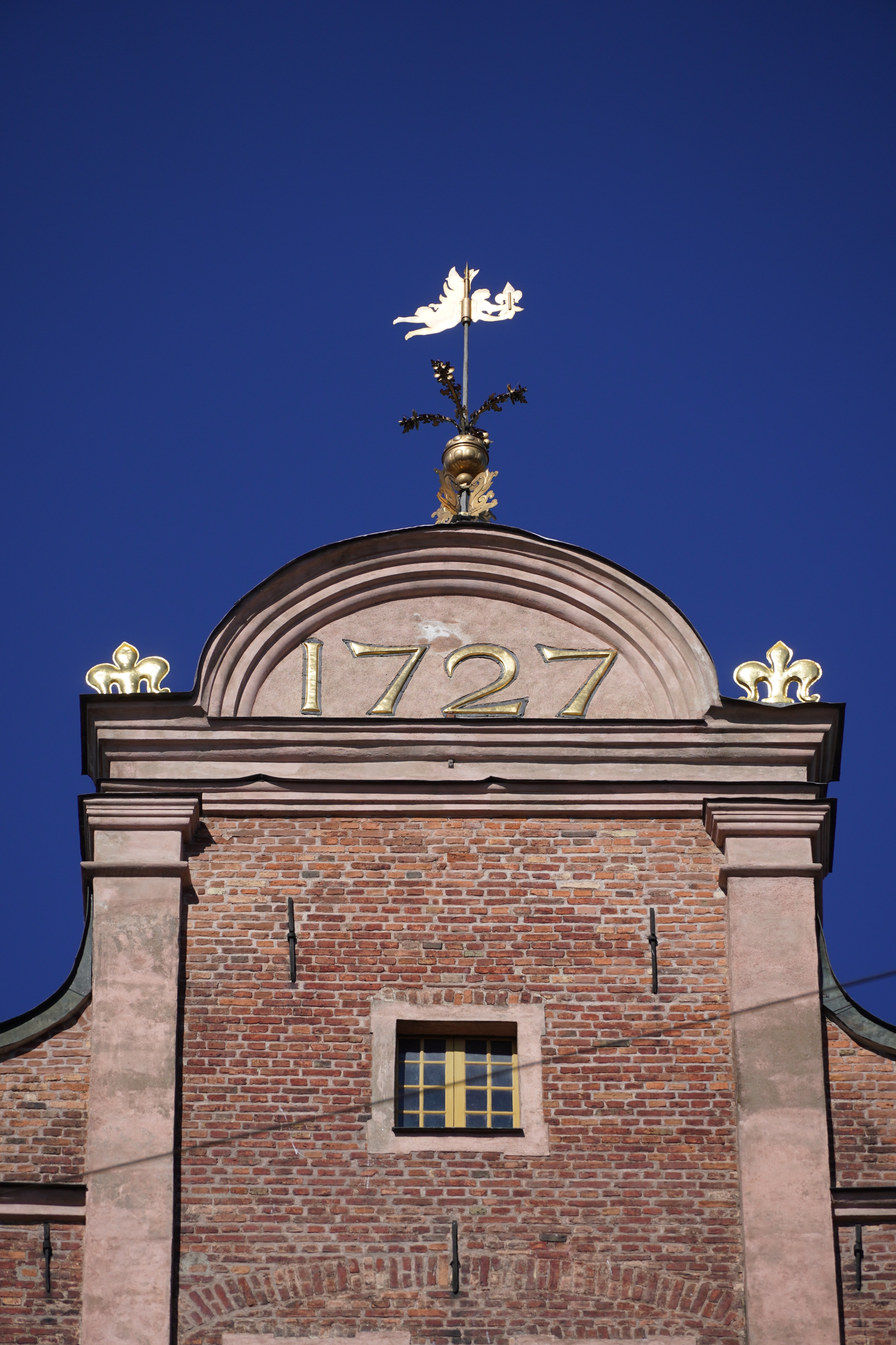 Ilustrasi bangunan tua di Kota Riga (sumber Unsplash/Shark Ovski)