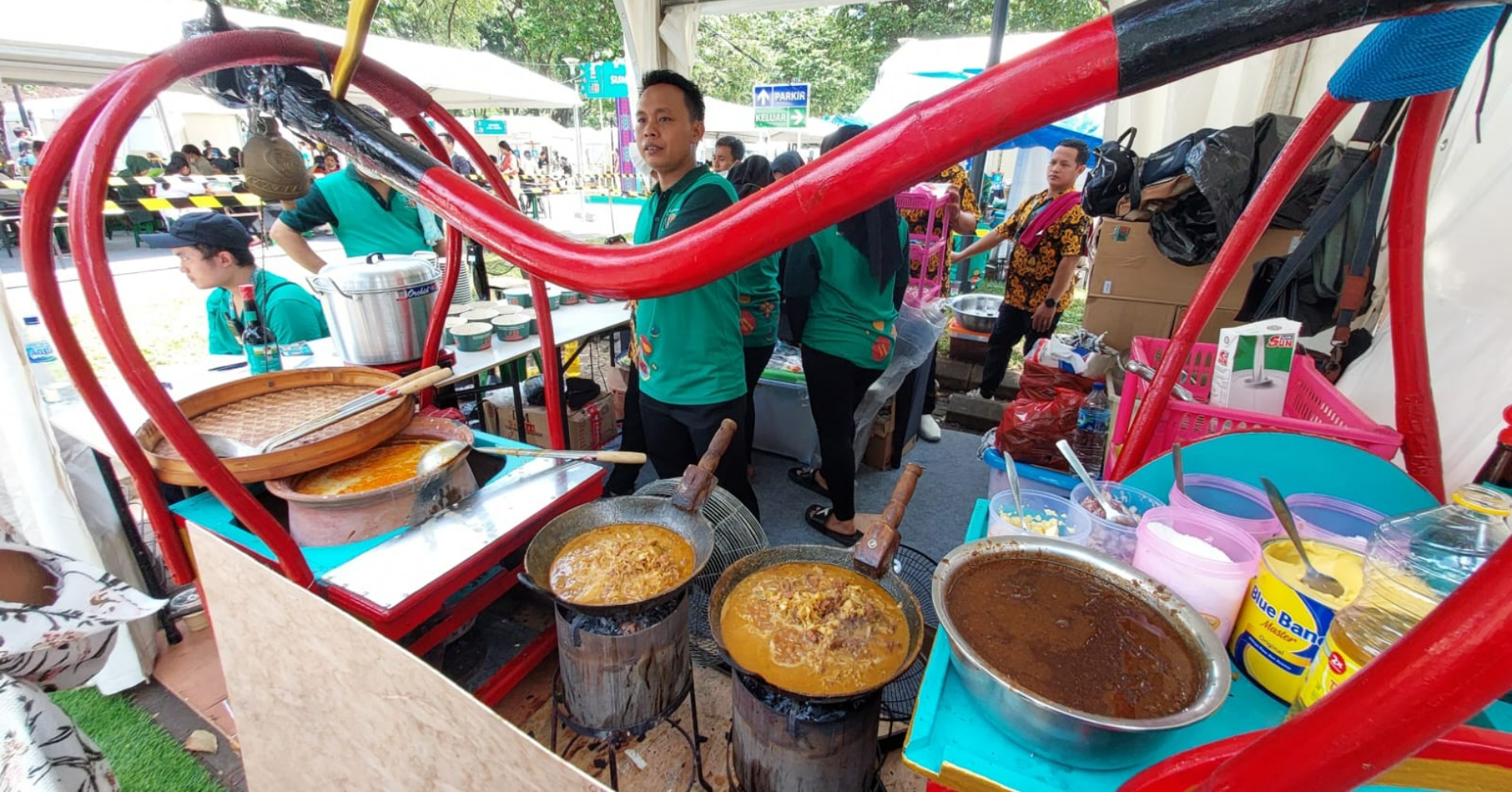 Ragam kuliner di Festival Jajanan Bango 2022 (Sumber gambar: Hypeabis.id/Desynta)