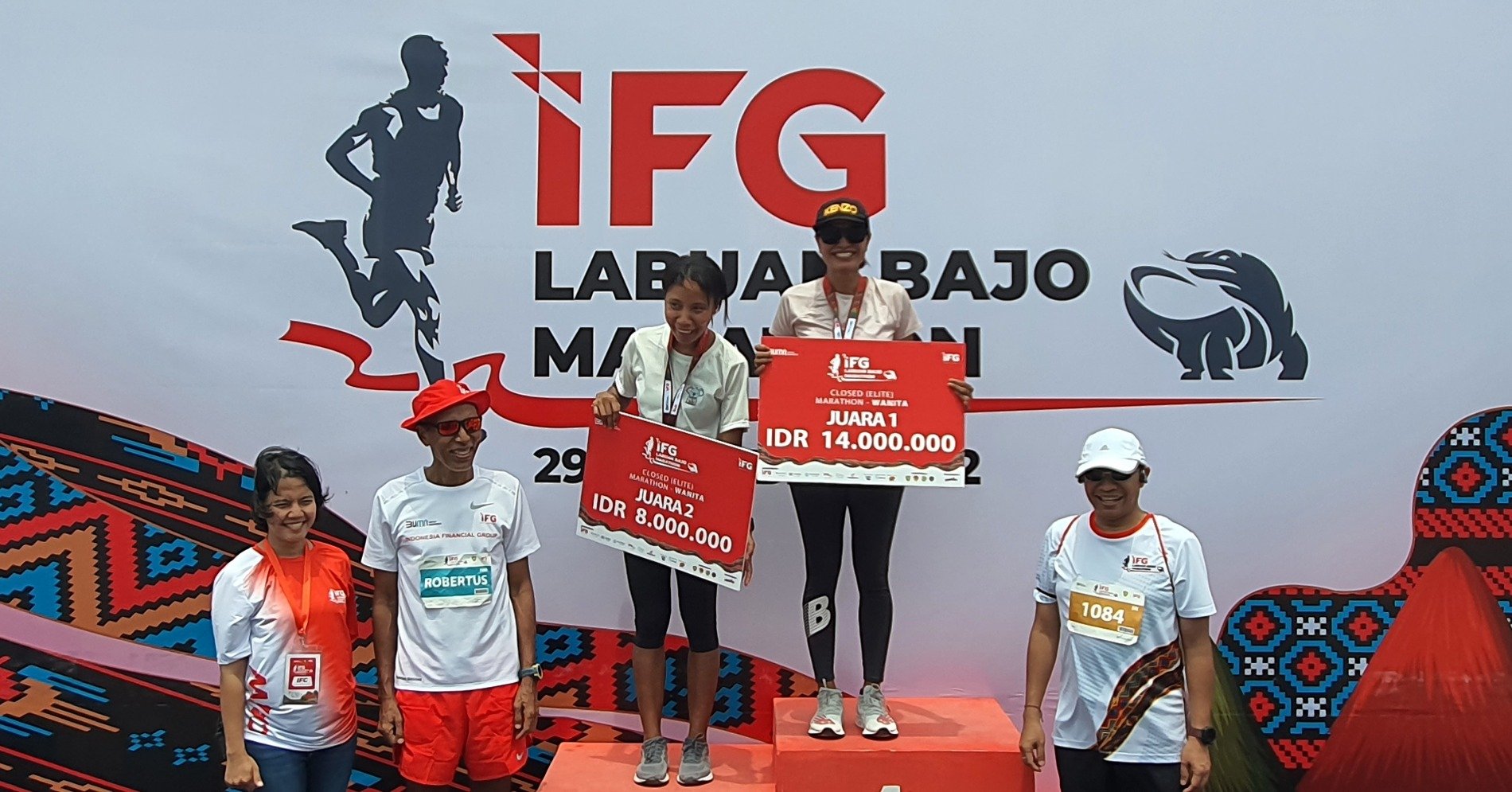 Atlet Nasional asal Nusa Tenggara Timur Liva Sadi menjuarai IFG Labuan Bajo Marathon 2022. (Sumber gambar: IFG Labuan Bajo Marathon) 