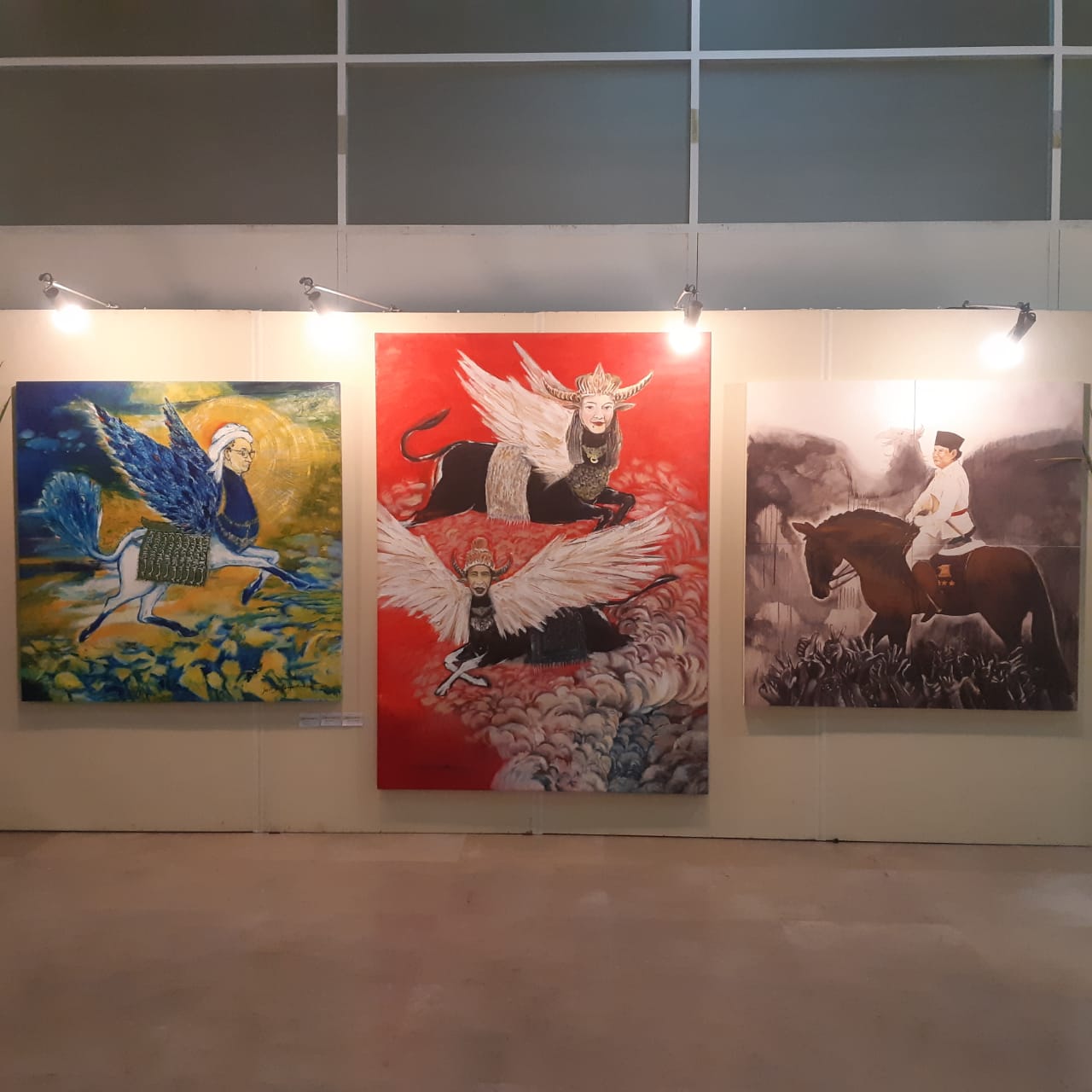 Tiga karya Yusuf Susilo Hartono dalam pameran Among Jiwo (sumber gambar Hypeabis.id/ Prasetyo agung)