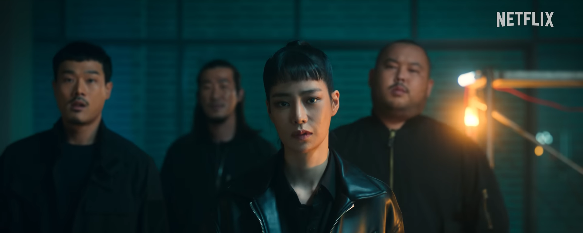Tampilan karakter Seoul dan tiga orang yang bersamanya dalam teaser serial Money Heist: Korea - Joint Economic Area Part 2. (Sumber gambar: Netflix)