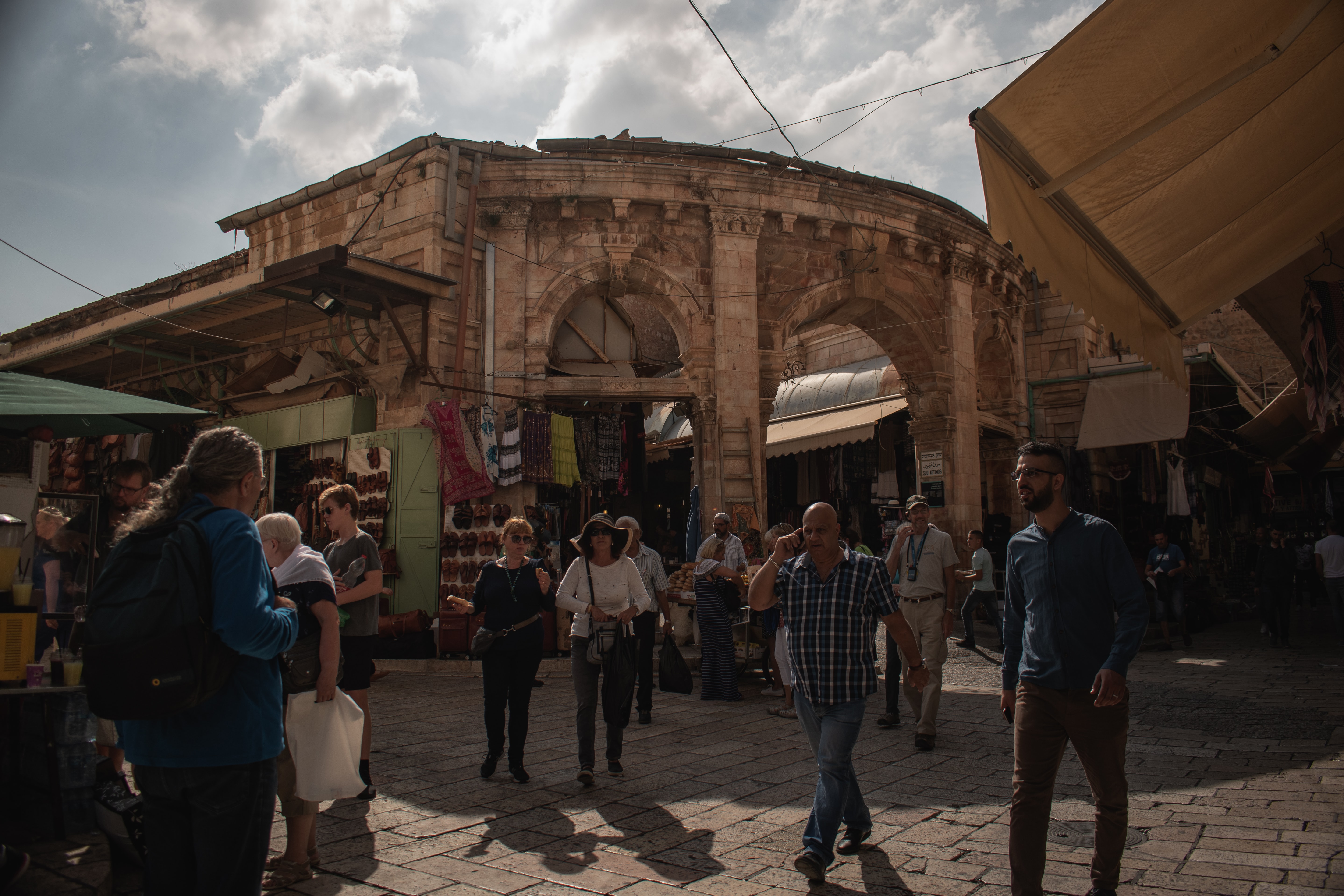 Ilustrasi jalanan di Yerusalem (sumber gambar Unsplash/Levi Meir Clancy)