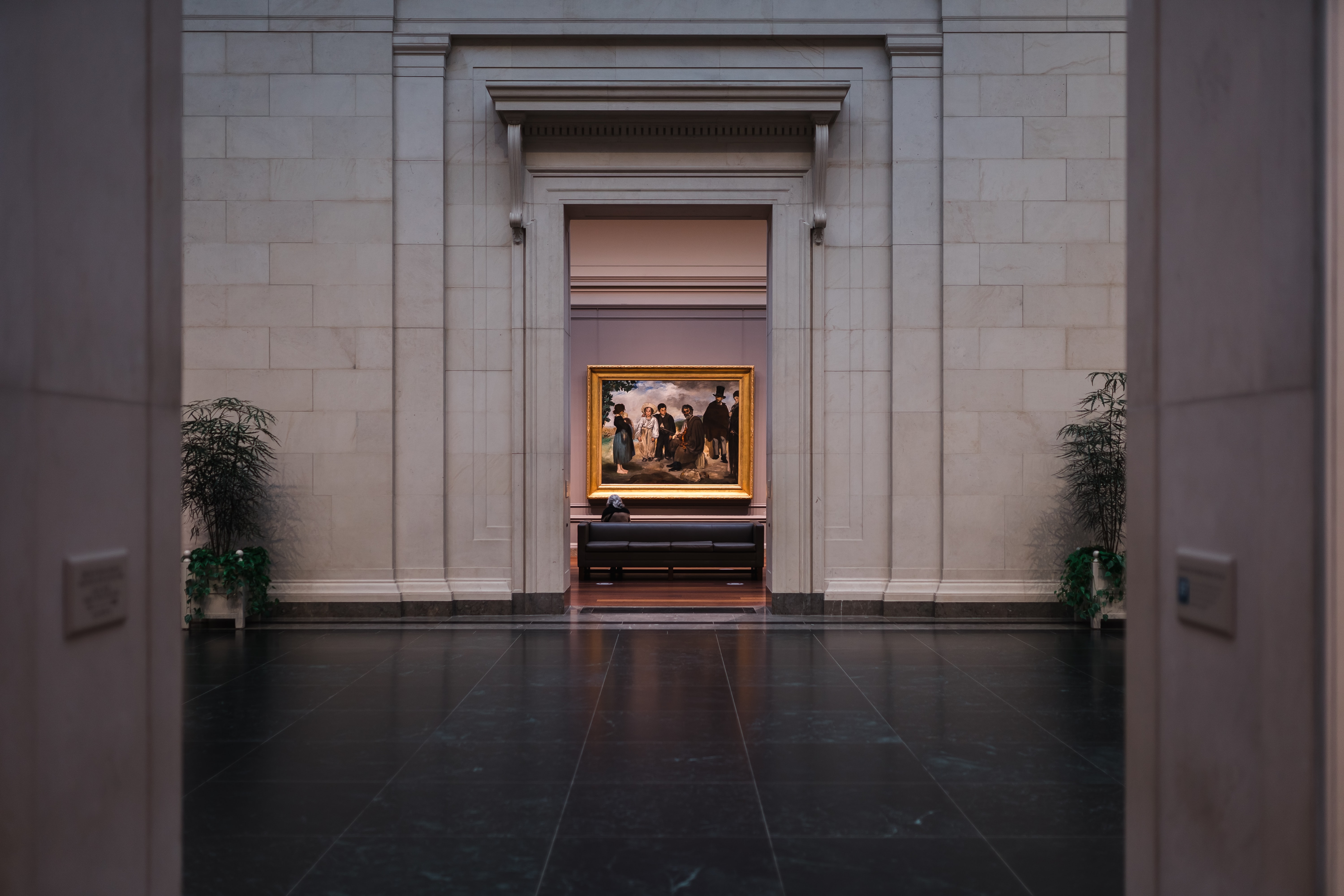Suasana di National Gallery of Art (Sumber gambar: Unsplash/Nick Pryde)