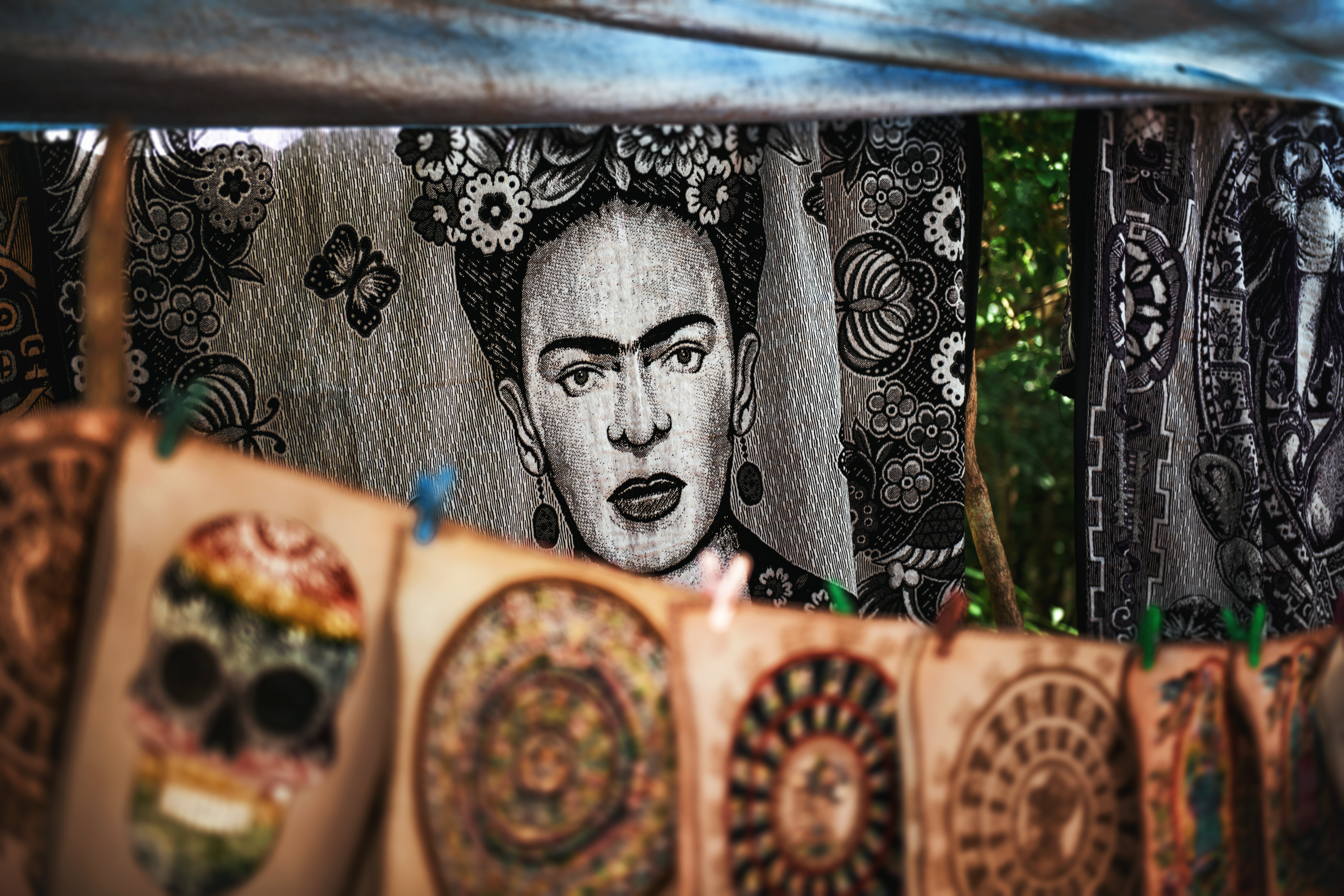 Ilustrasi Frida Kahlo (Sumber gambar: Unsplash/Tim Mossholder)