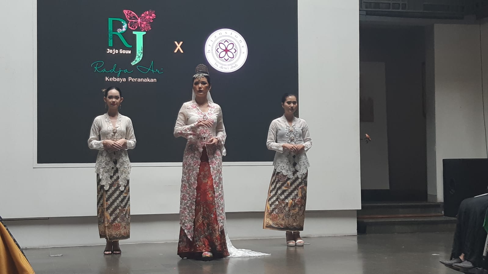 Koleksi Kebaya Peranakan dari Radja Art yang tampi di Hadiprana Fashion Festival 2023 (sumber gambar : Dewi Andriani)