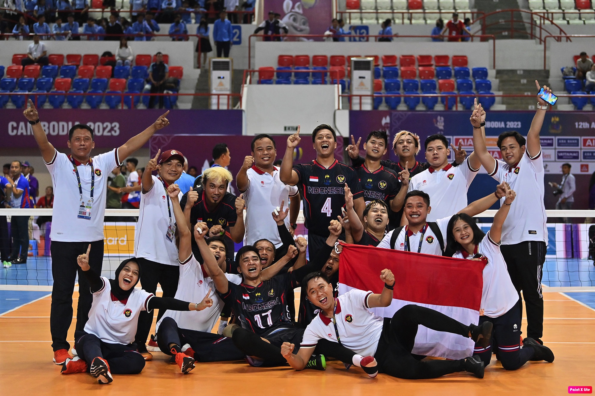 Tim Putra Sitting Volleyball Indonesia dalam ajang ASEAN Para Games XII 2023 di Kamboja. (Sumber foto: Komite Paralimpiade Nasional Indonesia)
