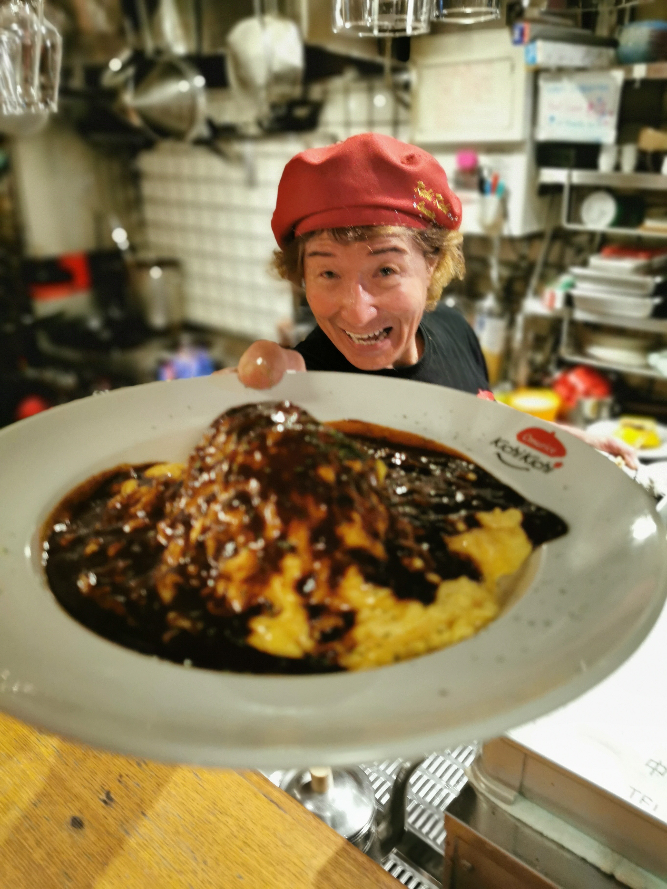 Chef Motokichi dan Omurice Andalannya (Sumber Foto: Ismaya Grup)