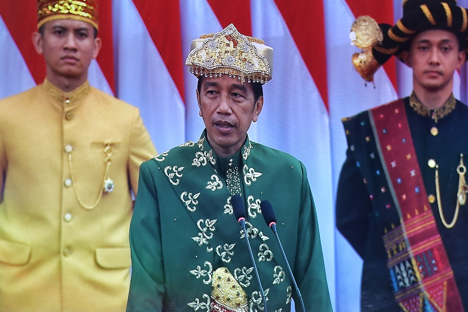 Baju adat Paksian, Bangka Belitung (Sumber Foto: Humas Sekretariat Kabinet)