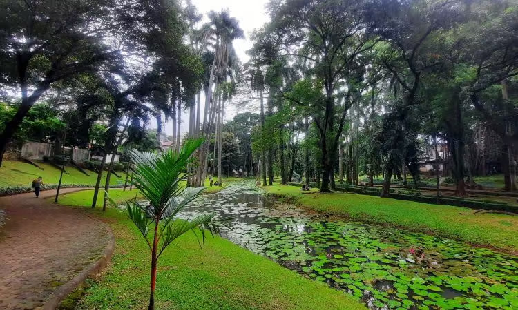 Taman Langsat (Sumber Foto: Java Travel)
