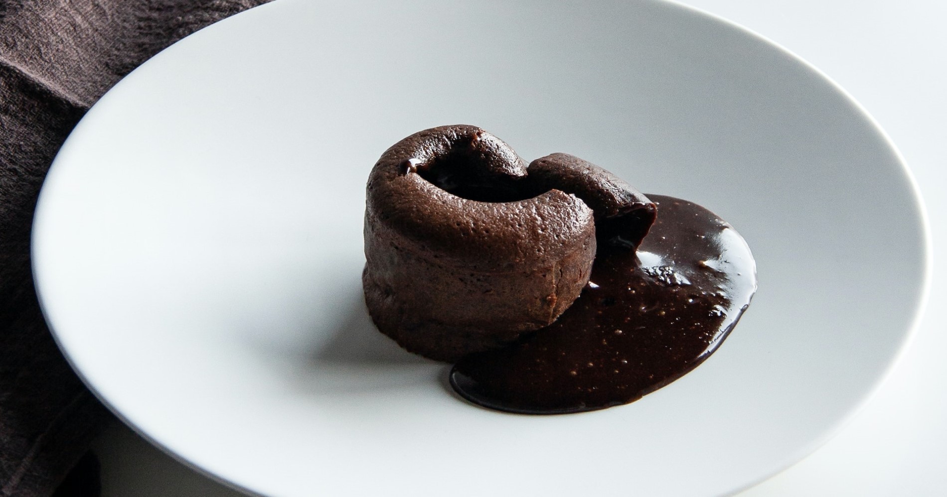 Hypeabis - Resep Lava Cake isi Choco Cadbury yang Manis dan Lumer di Mulut