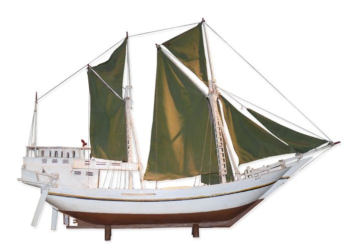 Kapal Pinisi. (Sumber foto: Museum Nasional Indonesia)