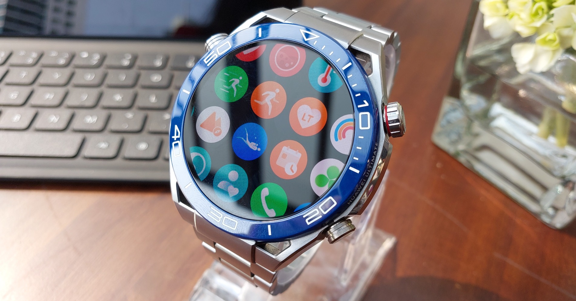 Smartwatch Huawei Watch Ultimate (Sumber foto: Hypeabis.id/Desyinta Nuraini)
