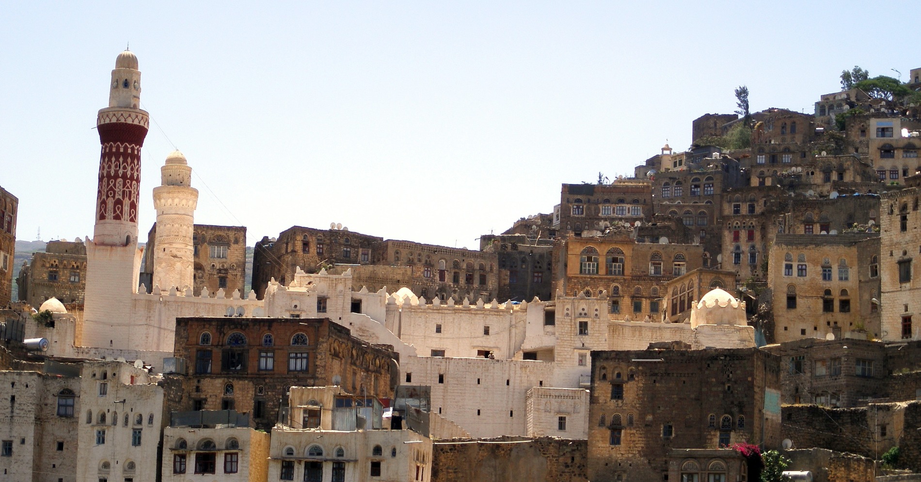 Suasana  kota di Yaman (SUmber foto: Unsplash/asamw)