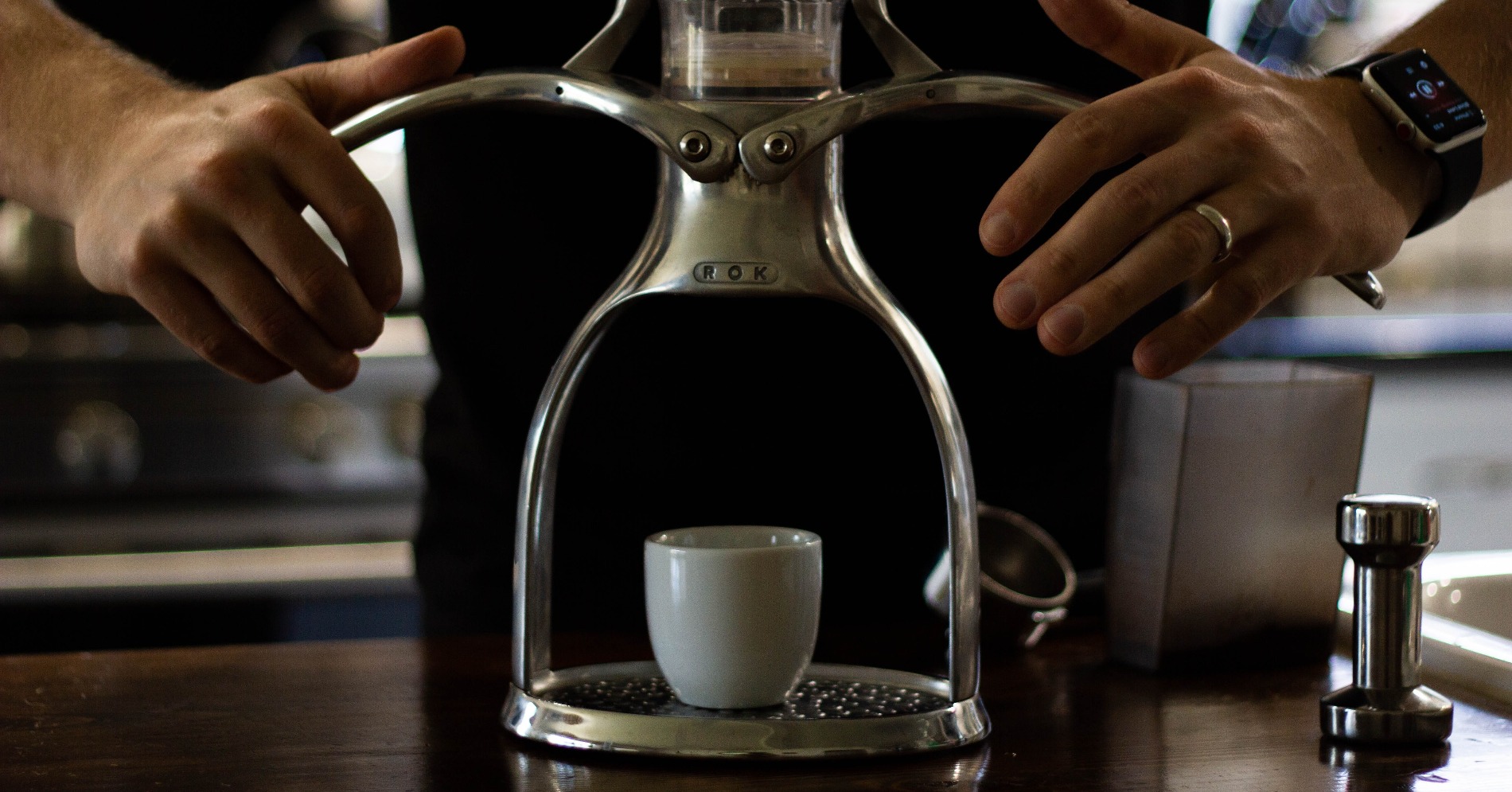 Manual Espresso Rokpresso. (Sumber gambar: Jhon Zook/Pexels)