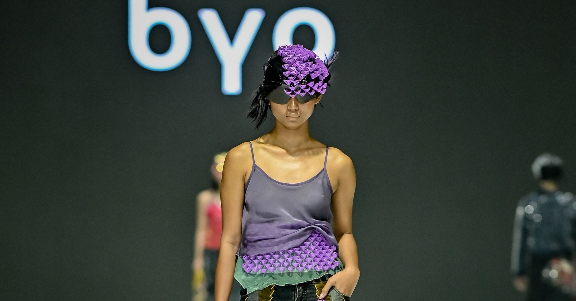 Koleksi BYO ditampilkan di Dewi Fashion Knight (Sumber Foto: JFW 2024)