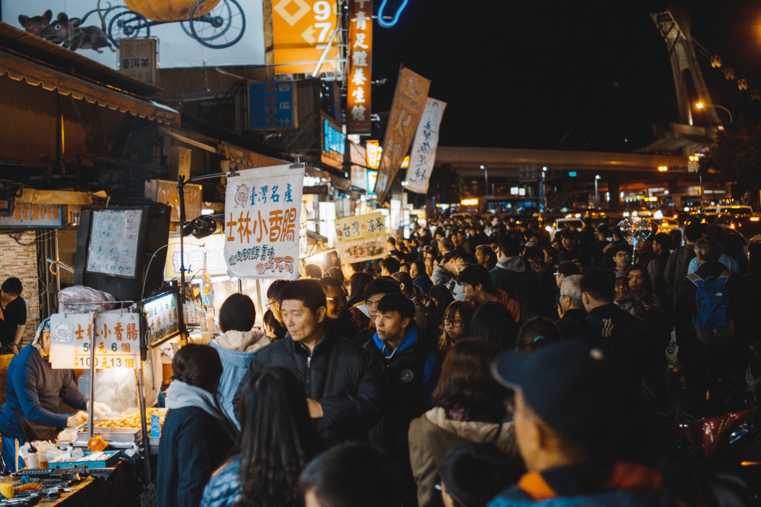Pasar Malam Shilin. (Sumber gambar: Max Oh/Unsplash)