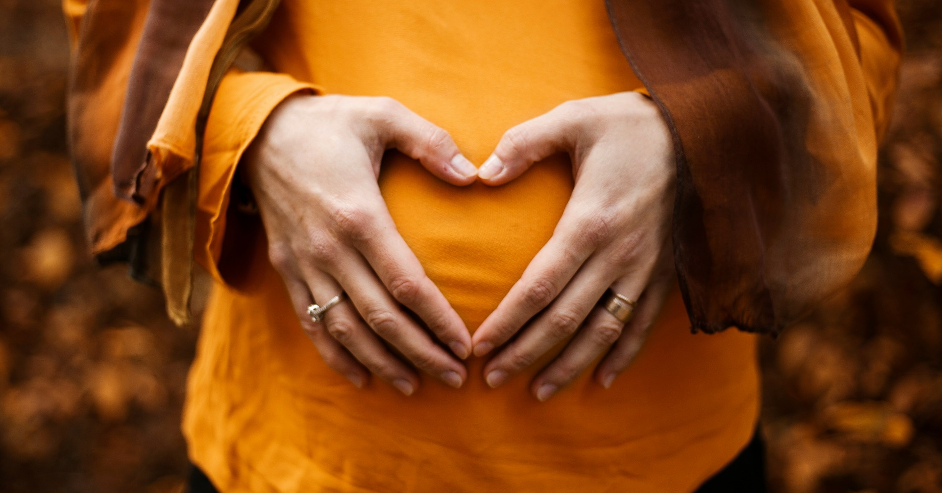 Ilustrasi ibu hamil (Sumber gambar: Unsplash/Alicia Petresc)