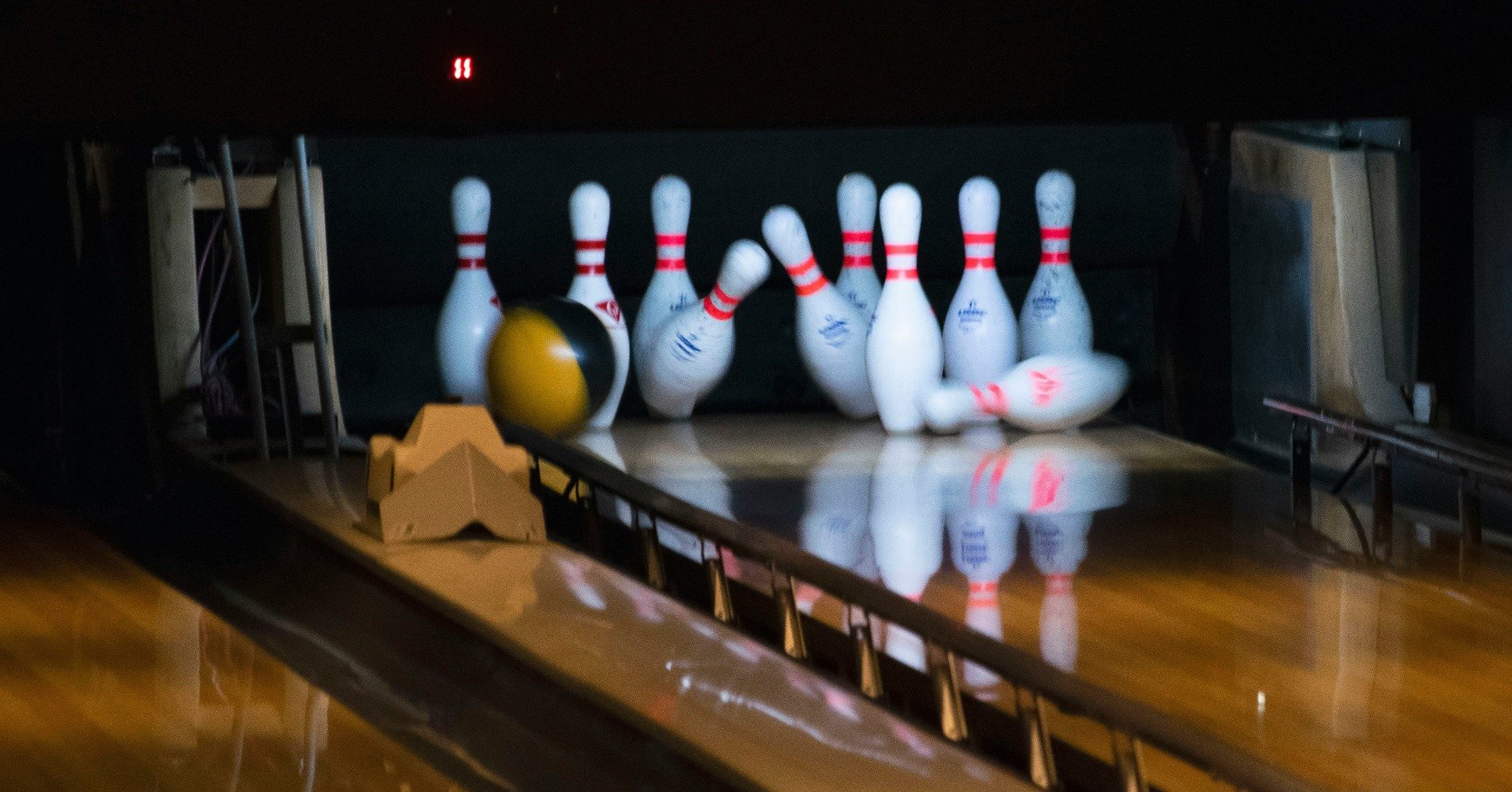 Ilustrasi bowling (Sumber gambar: Unsplash/ Karla Rivera)