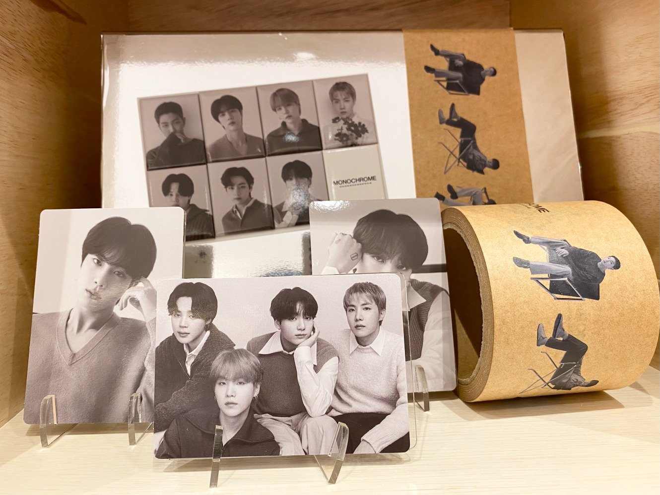 Merchandise BTS (Sumber foto: Hypeabis.id/Amanda Syavira)