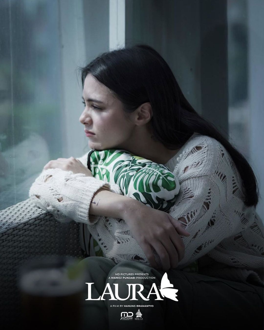 Hypeabis Teaser Poster Film Laura Dirilis Tayang 2024 Di Bioskop