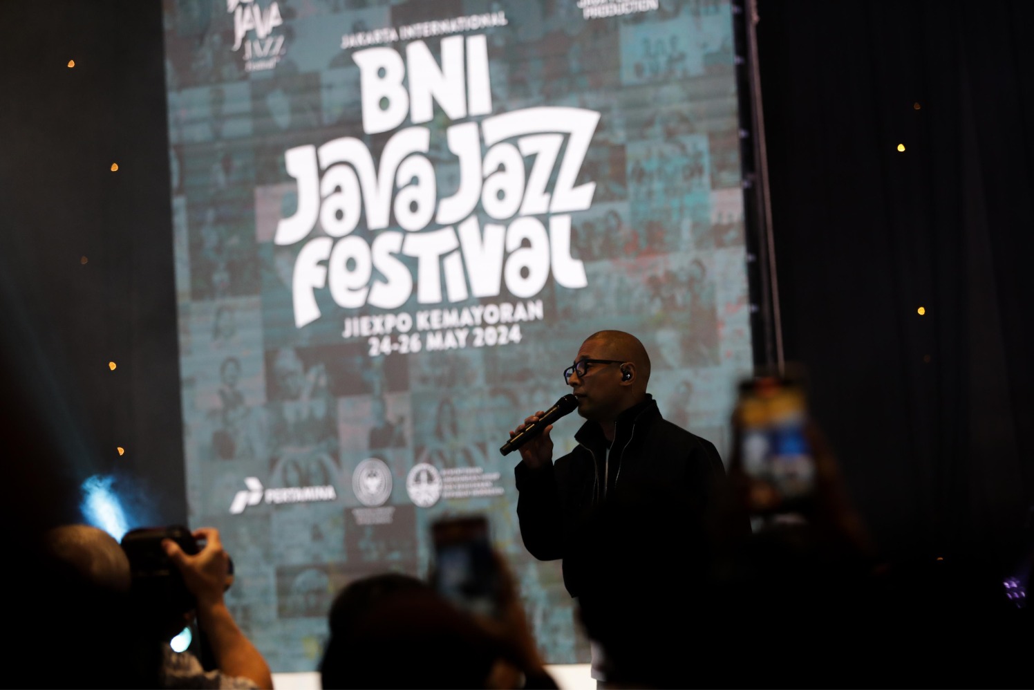 Musisi Marcell Siahaan tampil dalam konferensi pers BNI Java Jazz Festival 2024 di Jakarta, Rabu (22/5/2024).