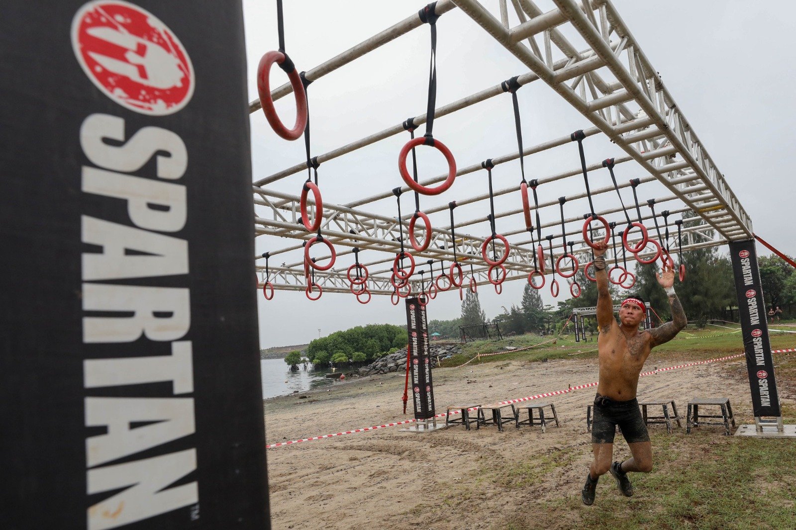 Hypeabis Keseruan Spartan Race Lari Cepat Melewati Rintangan Menantang