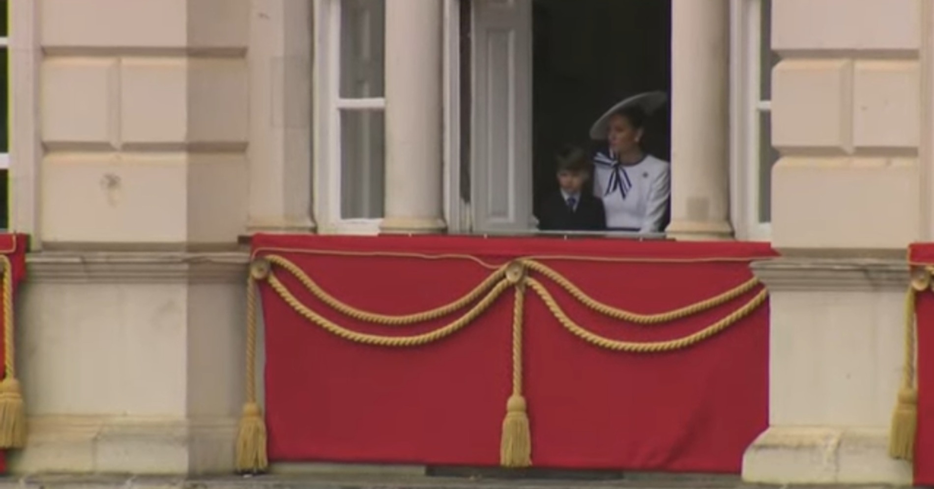 Kate Middleton Muncul Pertama Kali di Publik di Trooping the Colour 2024 (Sumber gambar: Tangkapan Layar YouTube The Royal Family Channel)