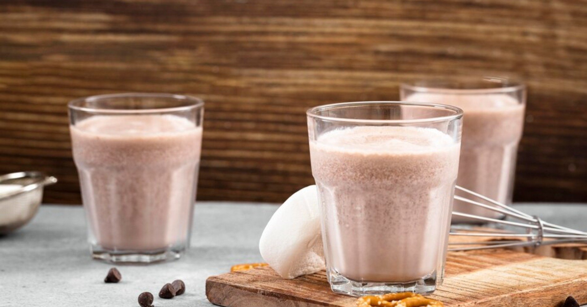 Smoothie selai kacang coklat dengan yogurt (Sumber: freepik)