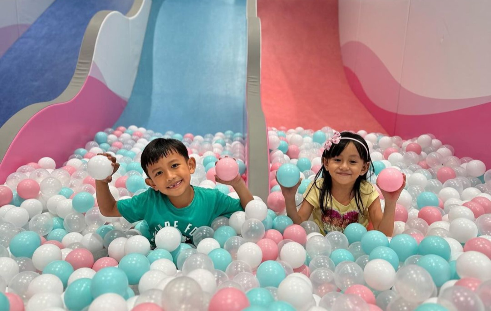 Aktivitas anak sedang bermain (Sumber gambar: Instagram.com/summareconmall.bandung)