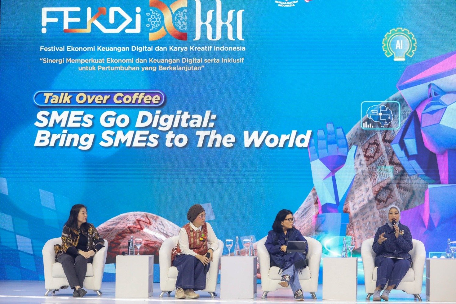 Deputi Gubernur Bank Indonesia Juda Agung dalam acara diskusi SMEs Go Digital: Bring SMEs to The World di JCC Senayan, Minggu (4/8/2024). Sumber gambar: Eusebio C/Hypeabis.id.