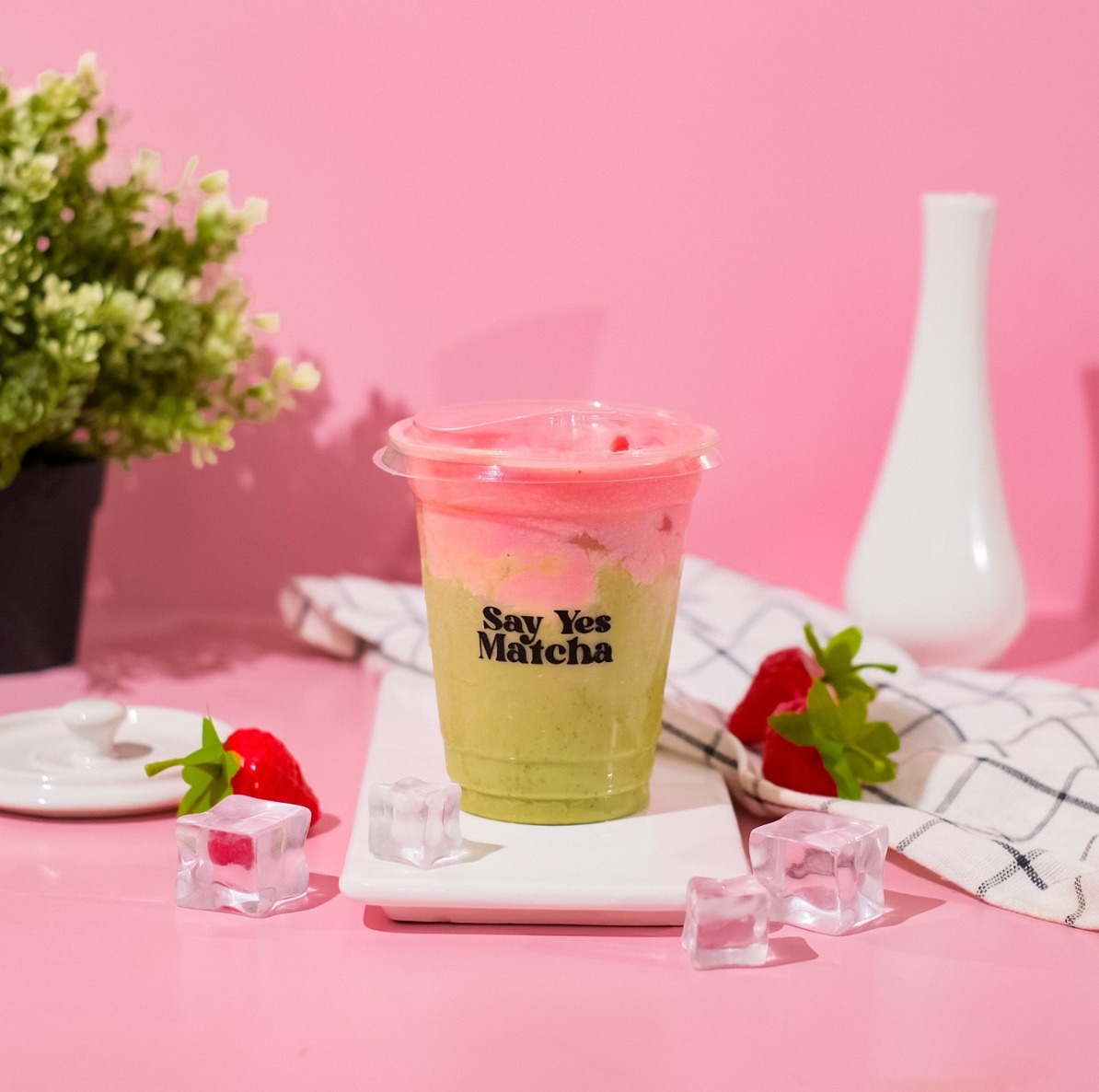 Strawberry Matcha. (Sumber foto: Instagram/Say Yes Matcha)