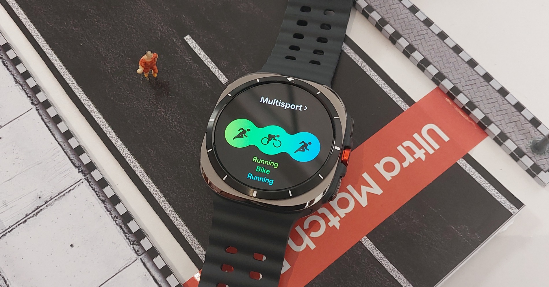 Galaxy Watch Ultra. (Sumber gambar: Desyinta Nuraini/Hypeabis.id)