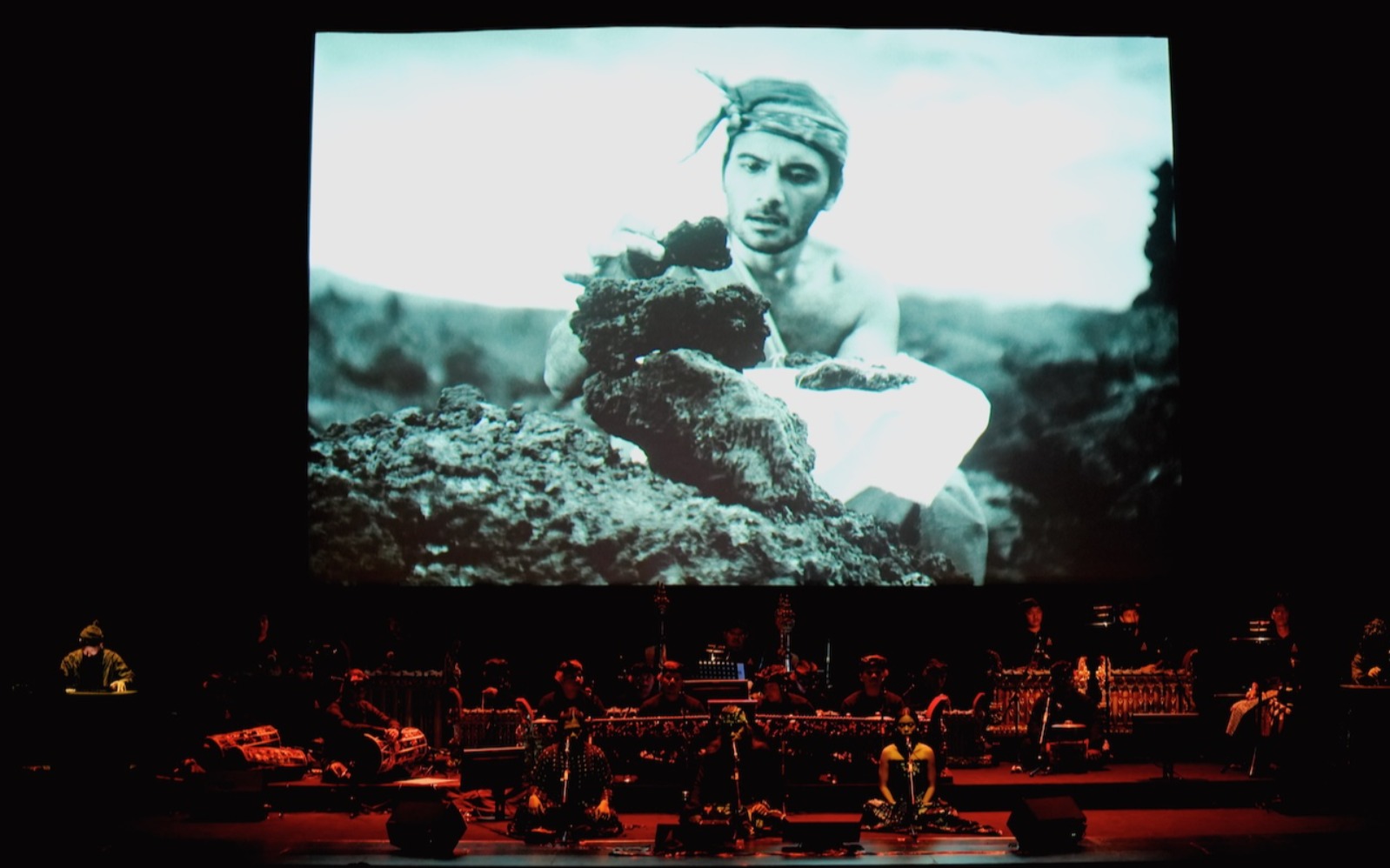 Suasana gladi bersih Cine-Concert Samsara, di GBB, TIM, Jakarta, Jumat, (13/12/24). (Sumber gambar: Bakti Budaya Djarum Foundation)