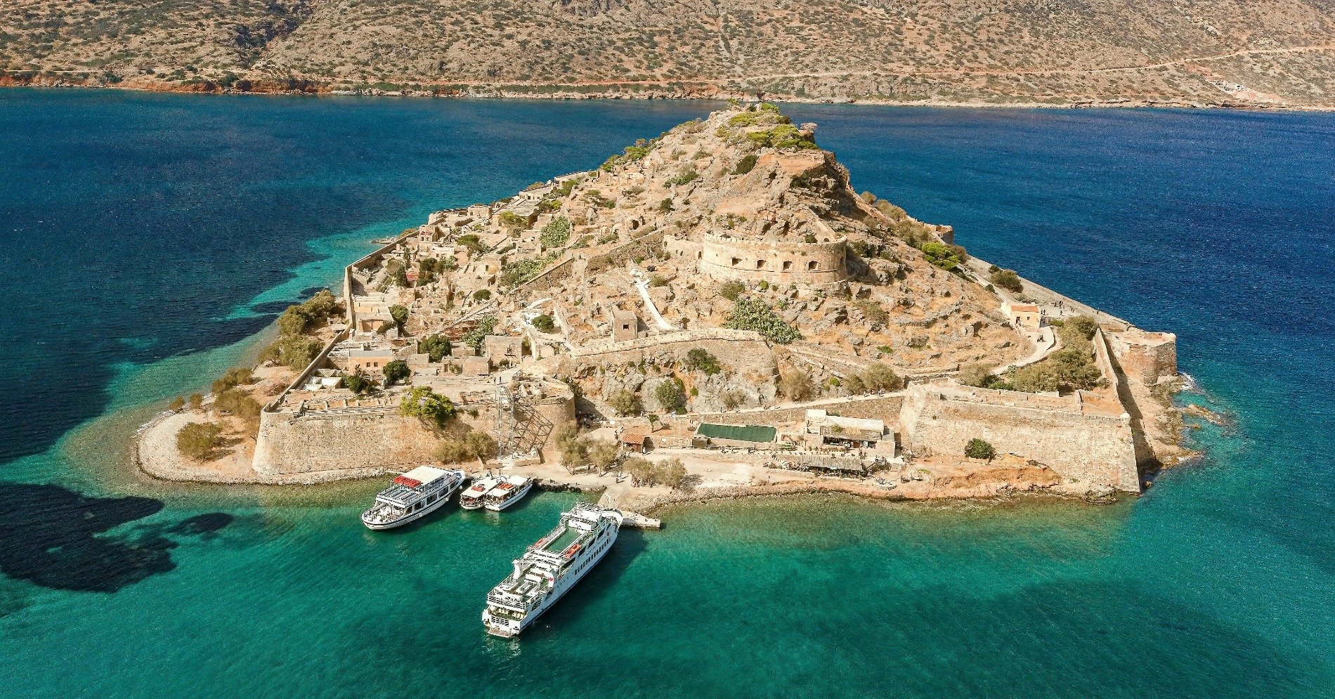 Pulau Kreta di Yunani, salah satu tujuan favorit para pelancong dunia (sumber gmbr: Unsplash/Joshua Kettle)