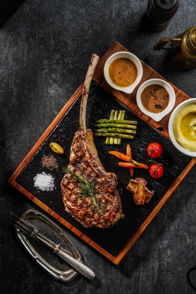 Tomahawk Prime dari Chef Denny Gunawan (Sumber gambar: Dok. Topgolf Jakarta)