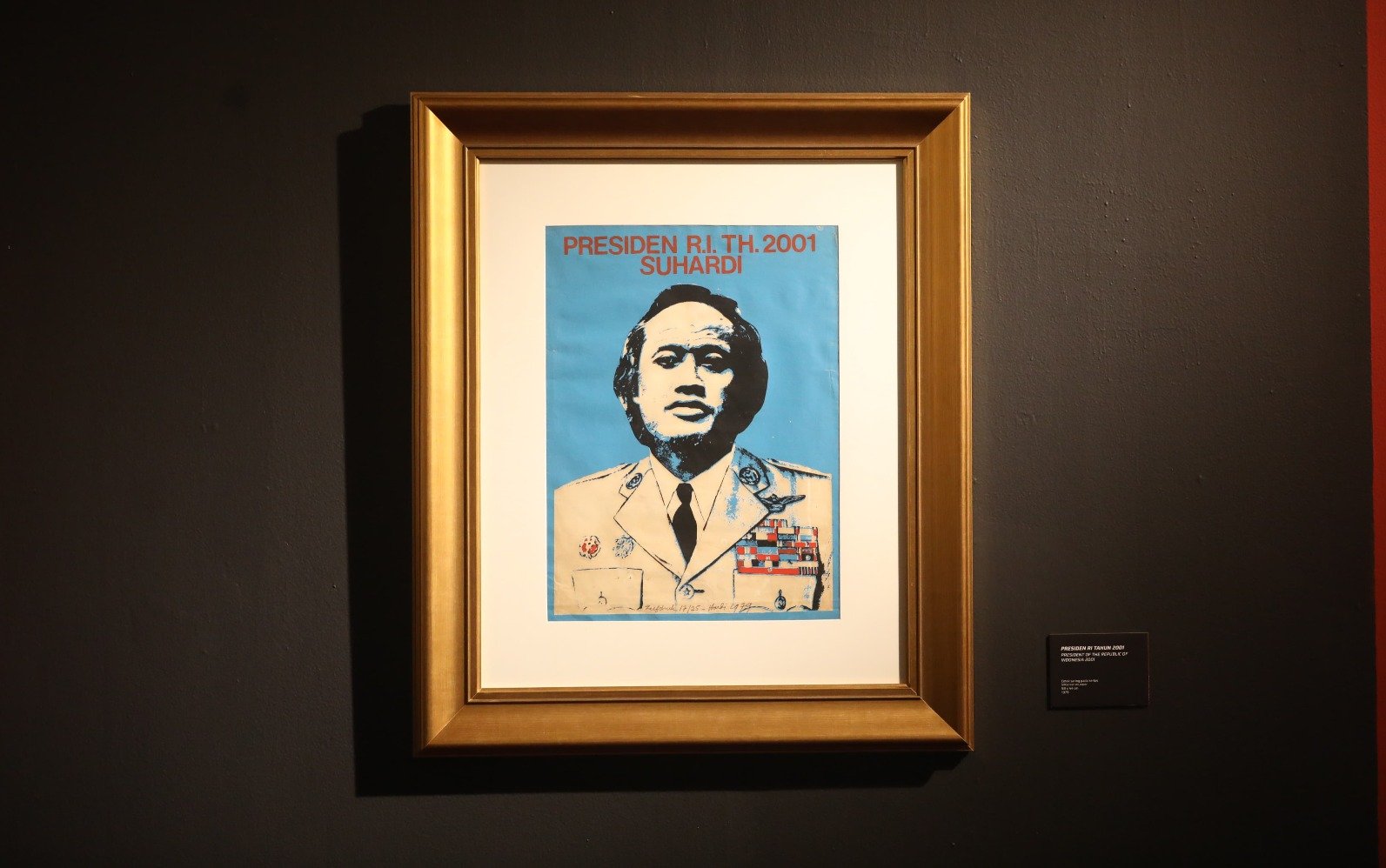 Karya Hardi bertajuk Presiden RI Tahun 2001 dalam pameran berjudul Jejak Perlawanan: Sang Presiden 2001 di Galeri Nasional Indonesia pada Kamis, (9/1/25) malam. (Sumber gambar: Hypeabis.id/Eusebio Chrysnamurti)