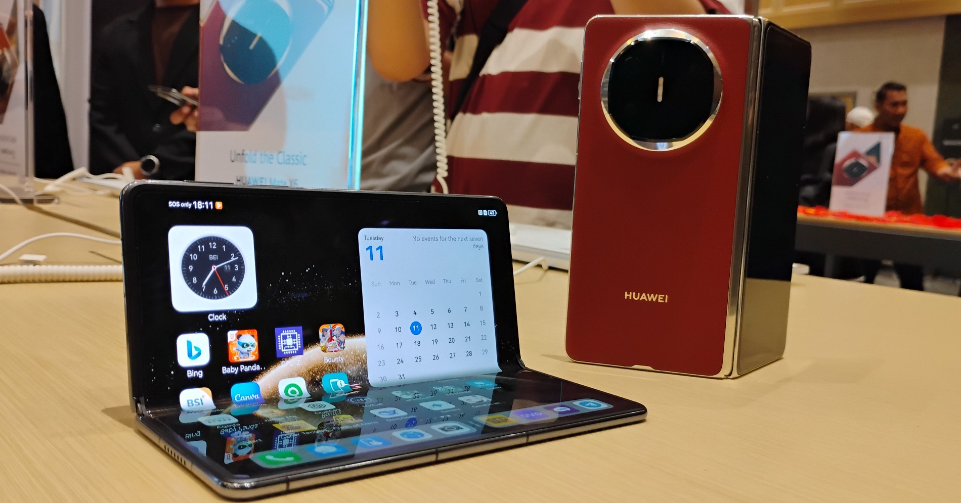 Huawei Mate X6. (Sumber gambar: Desyinta Nuraini/Hypeabis.id) Huawei Mate X6. (Sumber gambar: Desyinta Nuraini/Hypeabis.id)