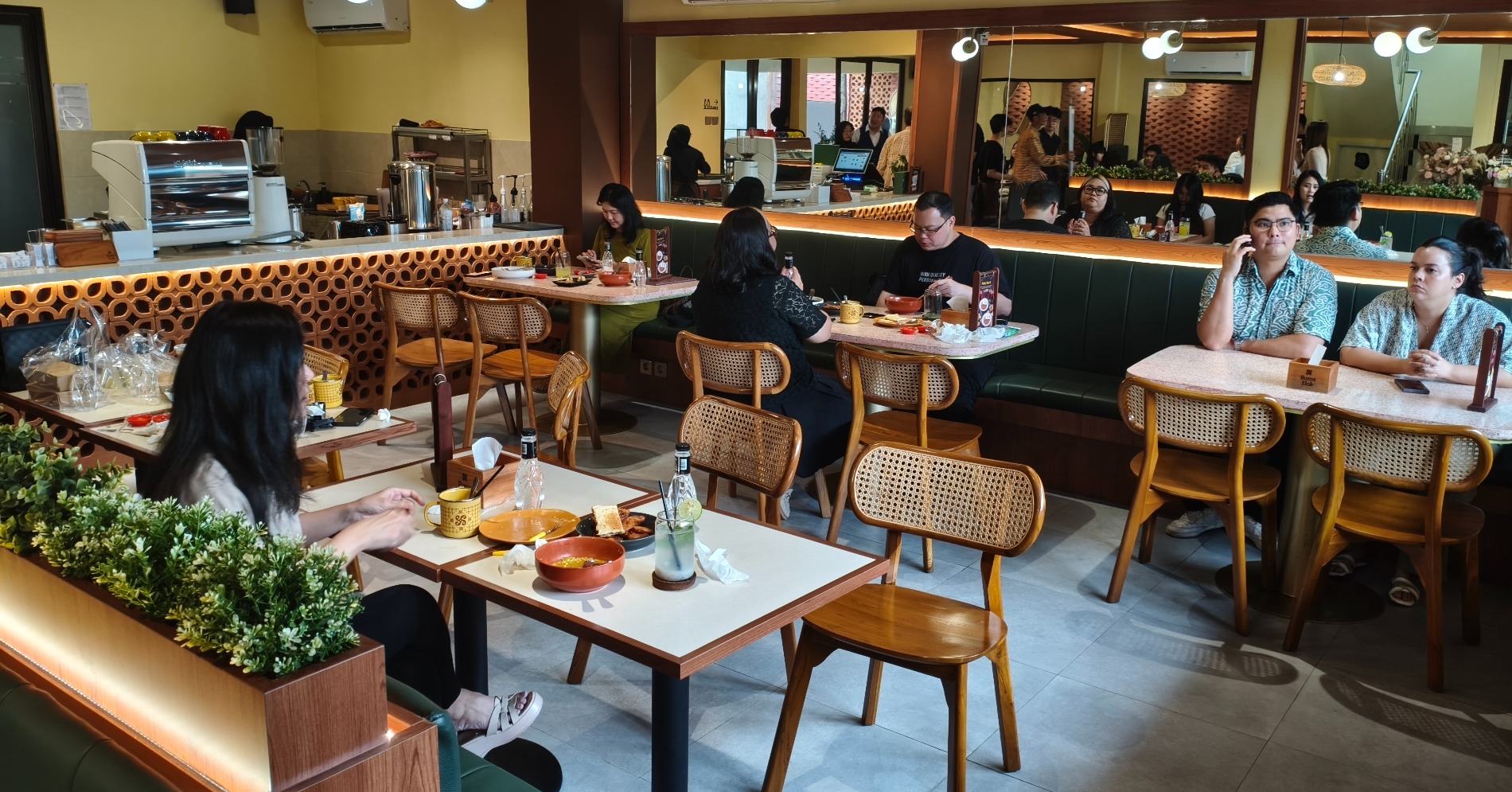 Suasana di Rumah Elok (sumber : Dewi Andriani) 